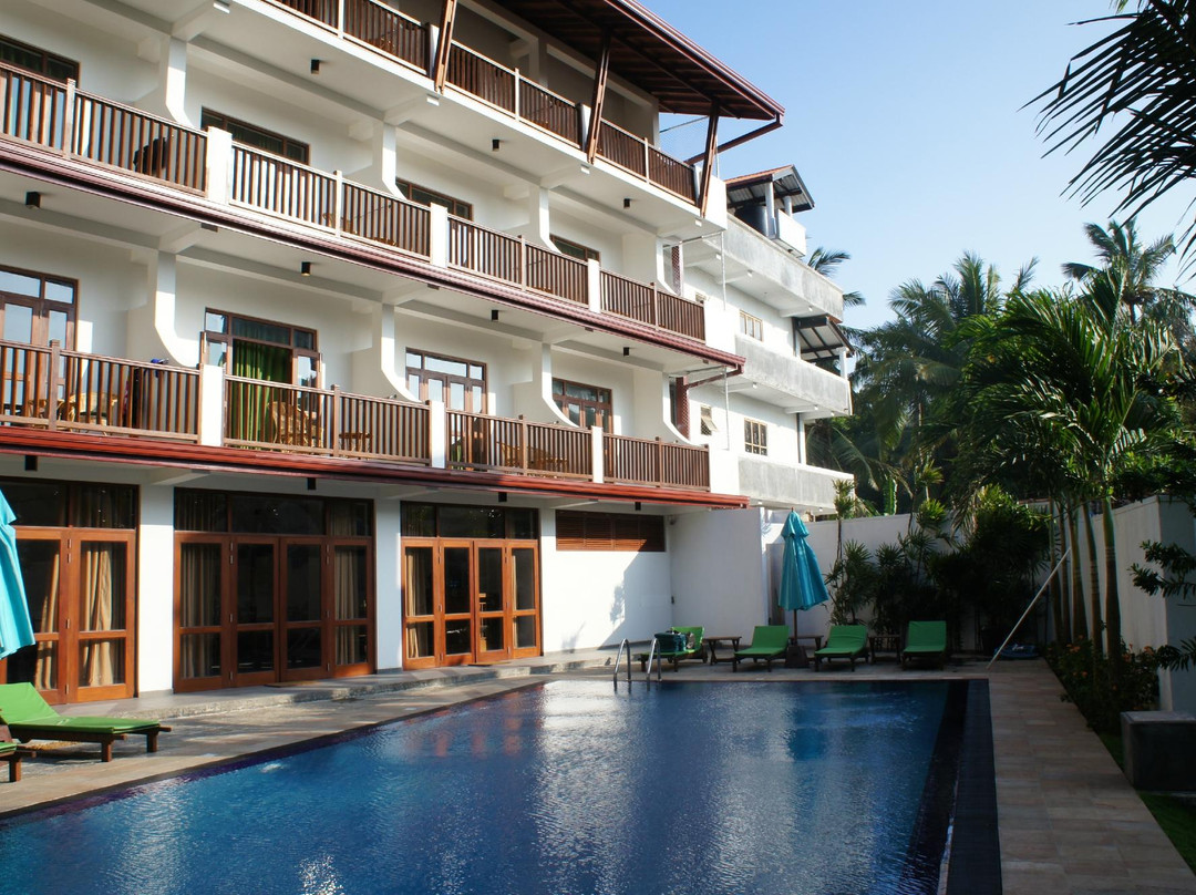 Rockside Beach Resort