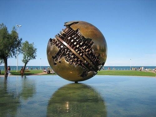 Sfera Grande di Pomodoro景点图片