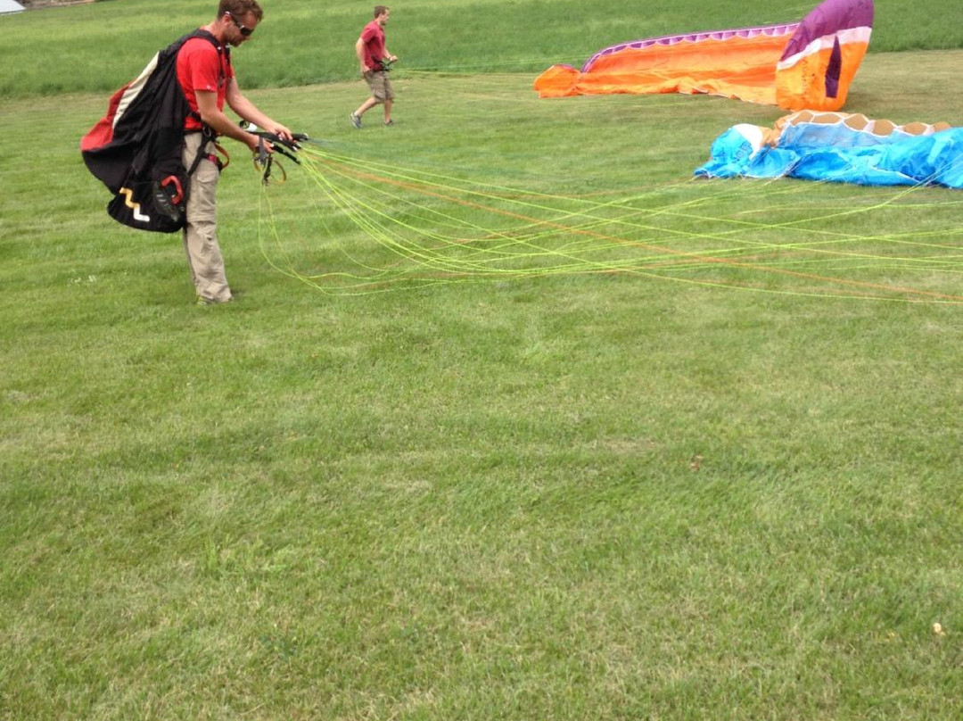 Paraglide Canada-弗农必去景点