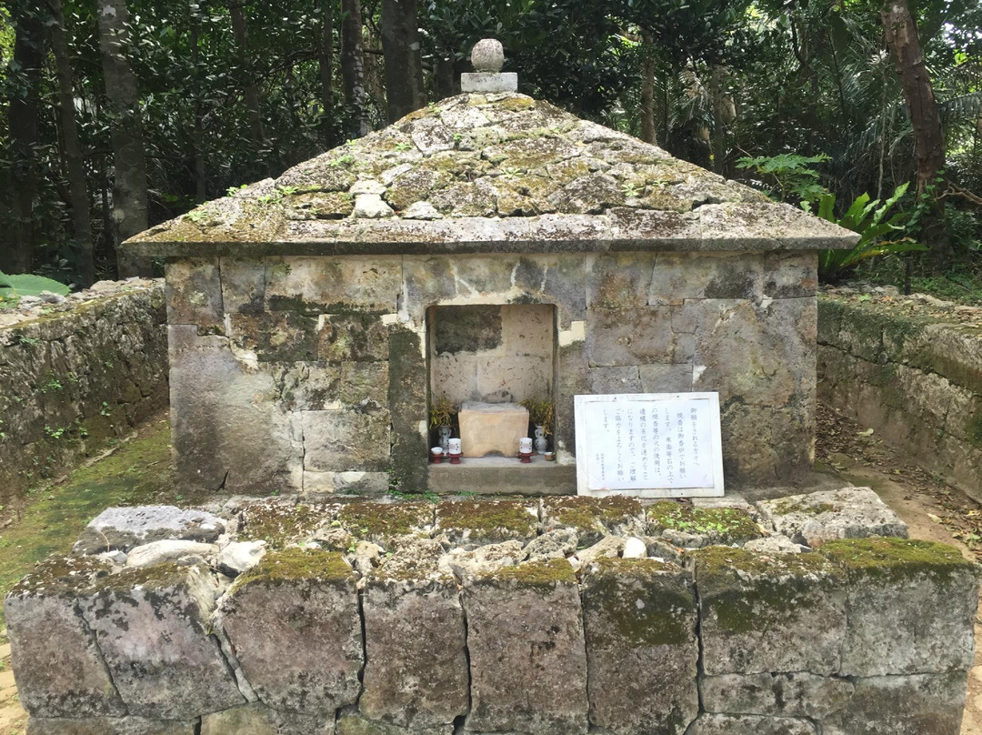King Gihon's Grave景点图片