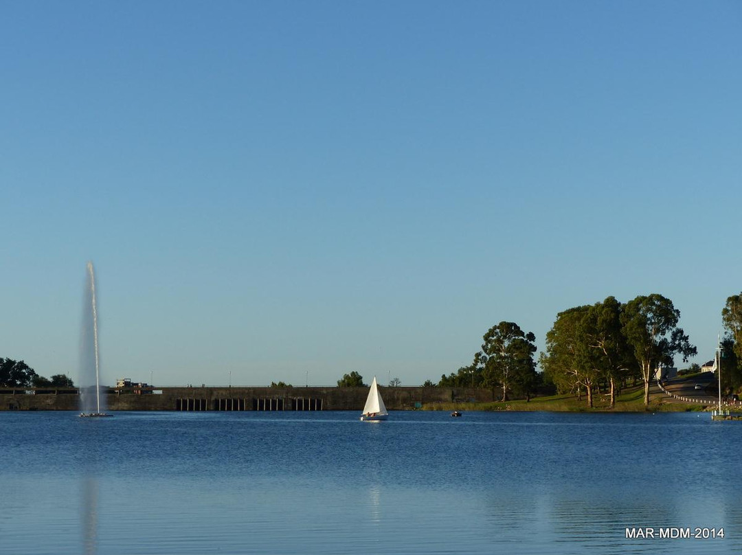 Lago y Dique del Fuerte-坦迪尔必去景点