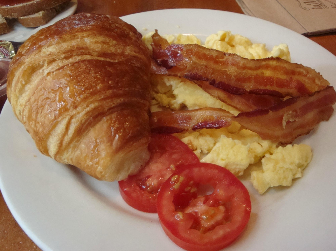 La Madeleine French Bakery & Cafe