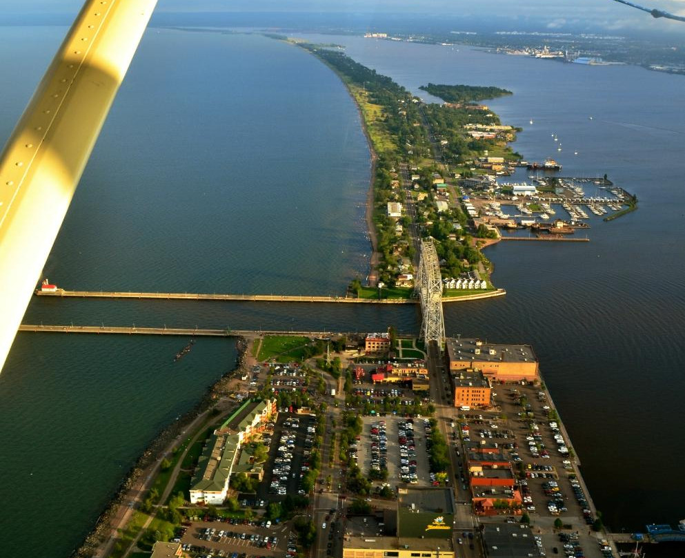 Lake Country Air & Beaver Air Tours-德卢斯必去景点