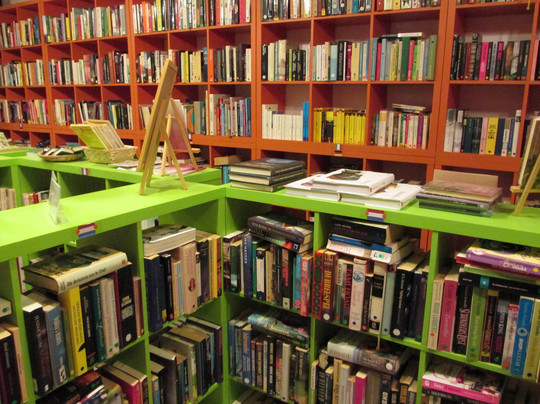 Library Reading Up-奥德杰海岸必去景点