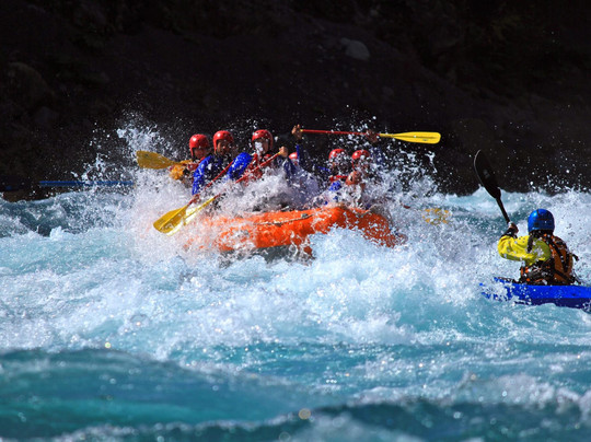 Ko'KayaK-巴拉斯港必去景点