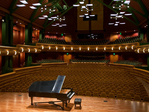 DeBartolo Performing Arts Center-南本德必去景点