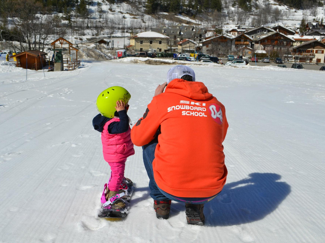 04 Ski & Snowboard School-巴多内基亚必去景点