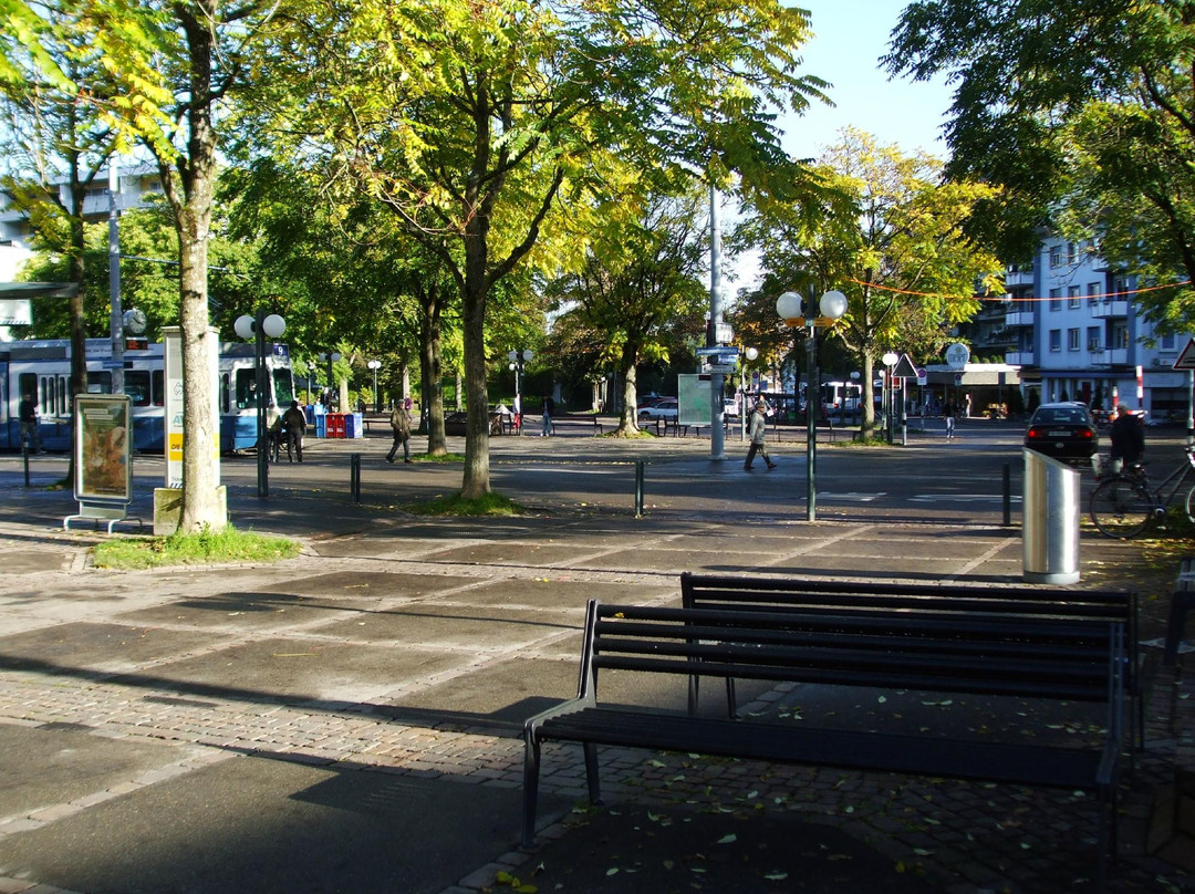 Schwamendingerplatz景点图片