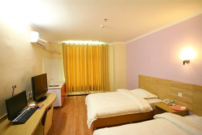 酒泉派酒店时代广场店主图