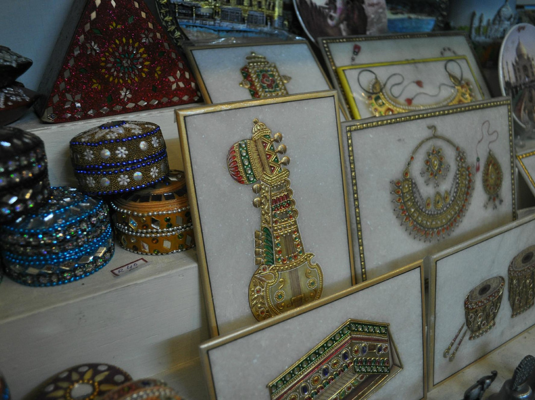 Neelam Handicraft Shop-斋蒲尔必去景点