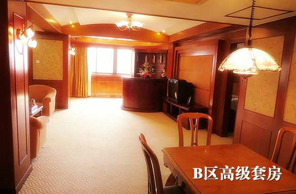 榕江大酒店主图