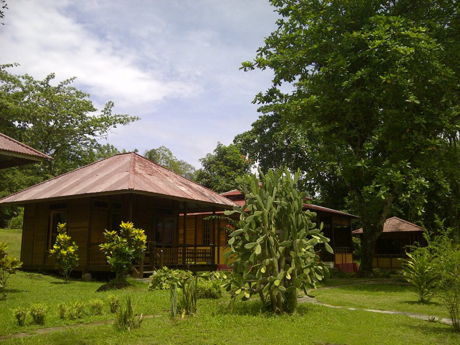 Lorenso Cottages Beach Garden