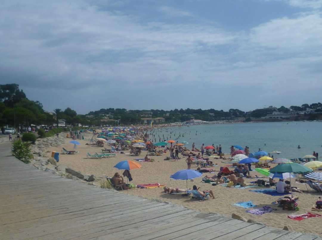 San Pol Beach景点图片