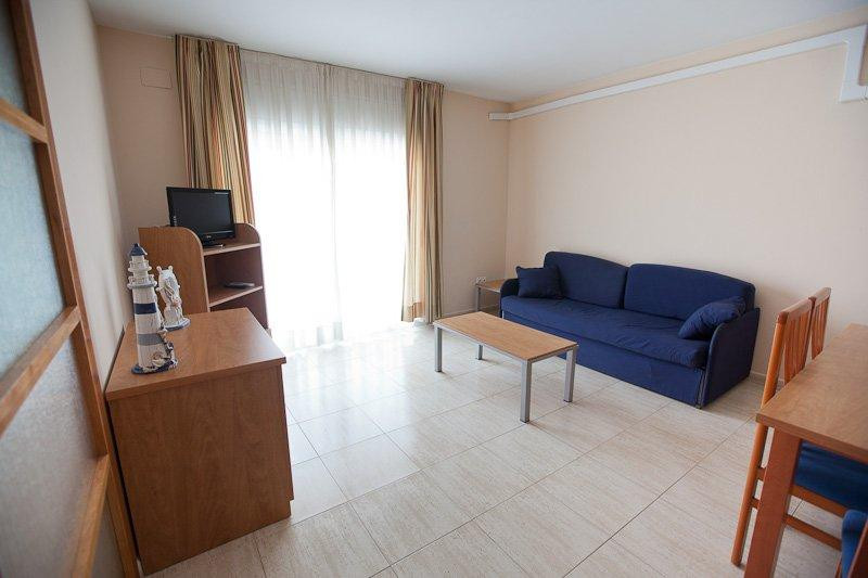 Costamar Apartments主图