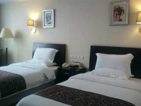 石家庄京州国际酒店（长安万达谈固地铁站店）主图