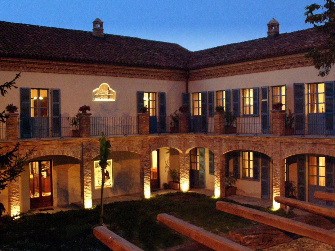 Verduno酒店住宿-Locanda dell'Orso Bevitore