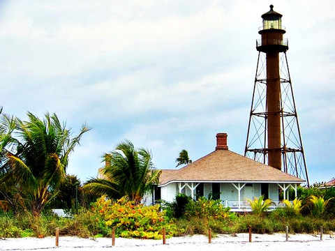 Paradise Charters-迈尔斯堡海滩必去景点