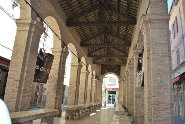 Antica Pescheria di Piazza Cavour-里米尼必去景点