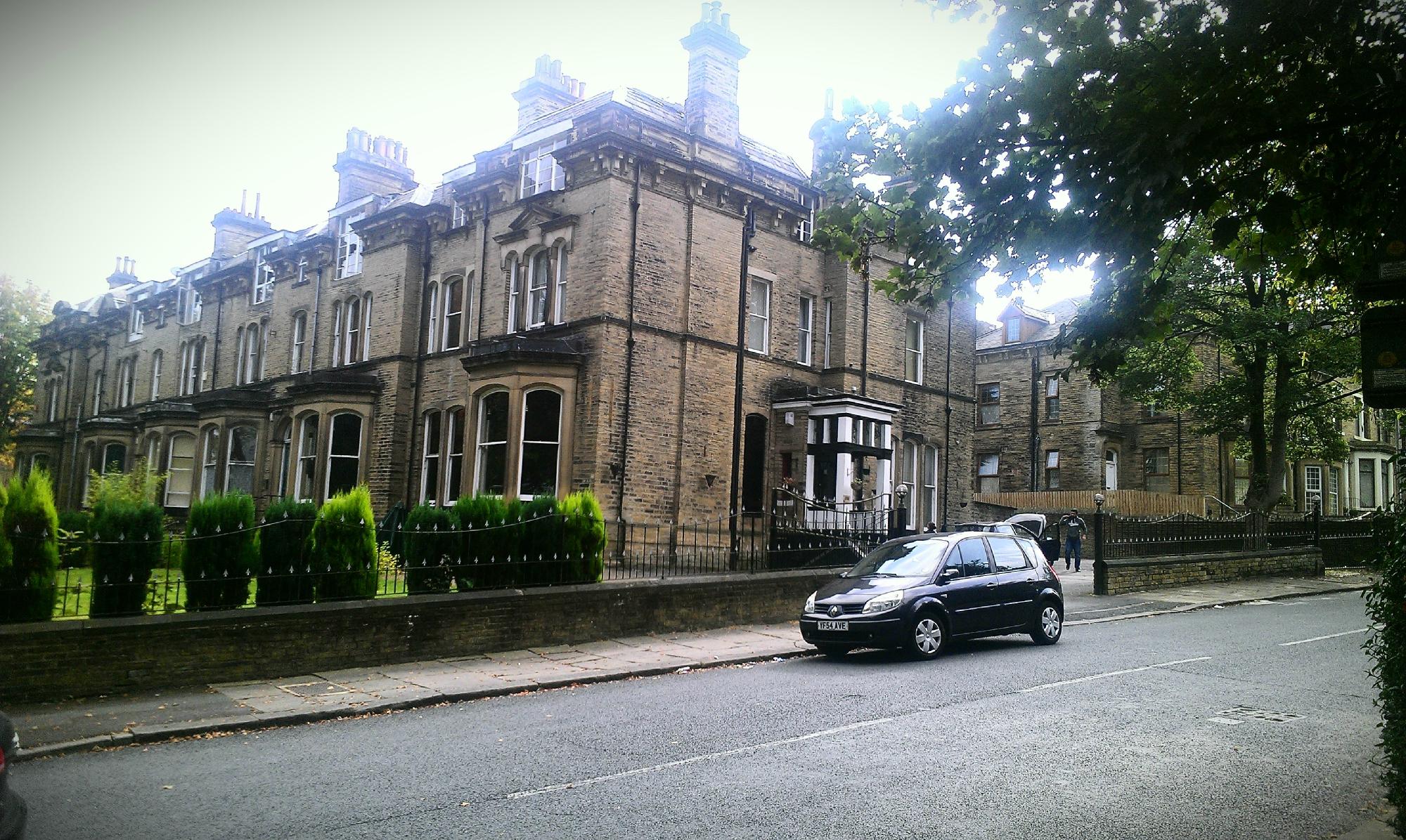 The Heaton Hotel-官方