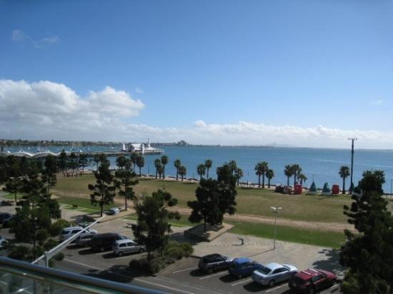 东海岸沙滩-季隆必去景点