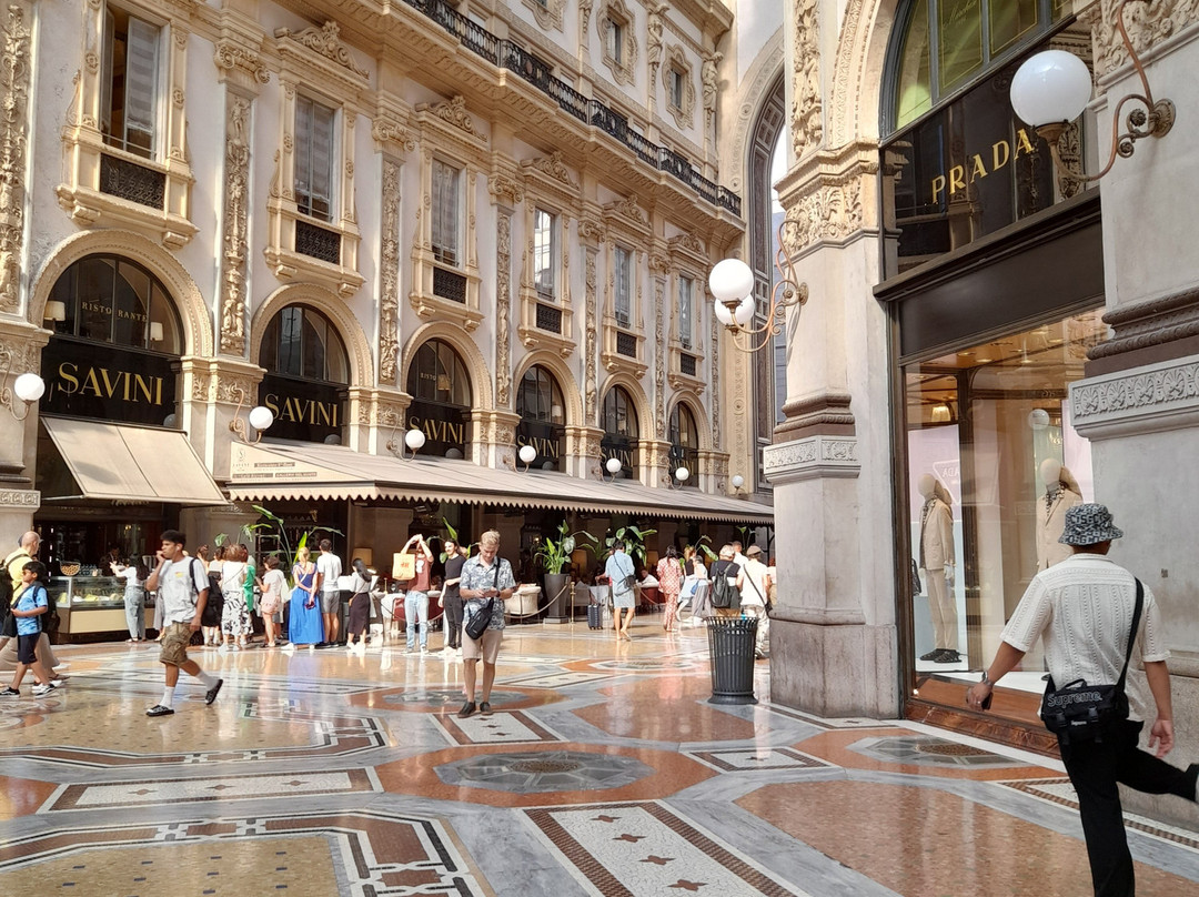Shopping in Milan - Shopper in Milan-米兰必去景点