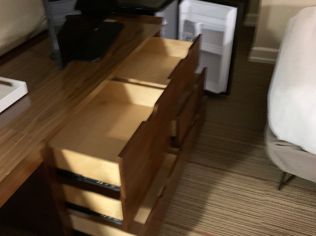 堪萨斯城机场福朋喜来登酒店主图