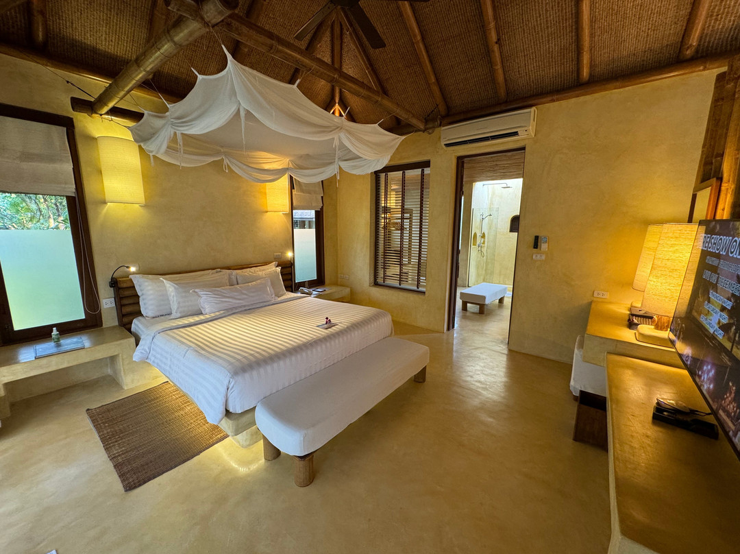 旺季泳池水疗别墅主图