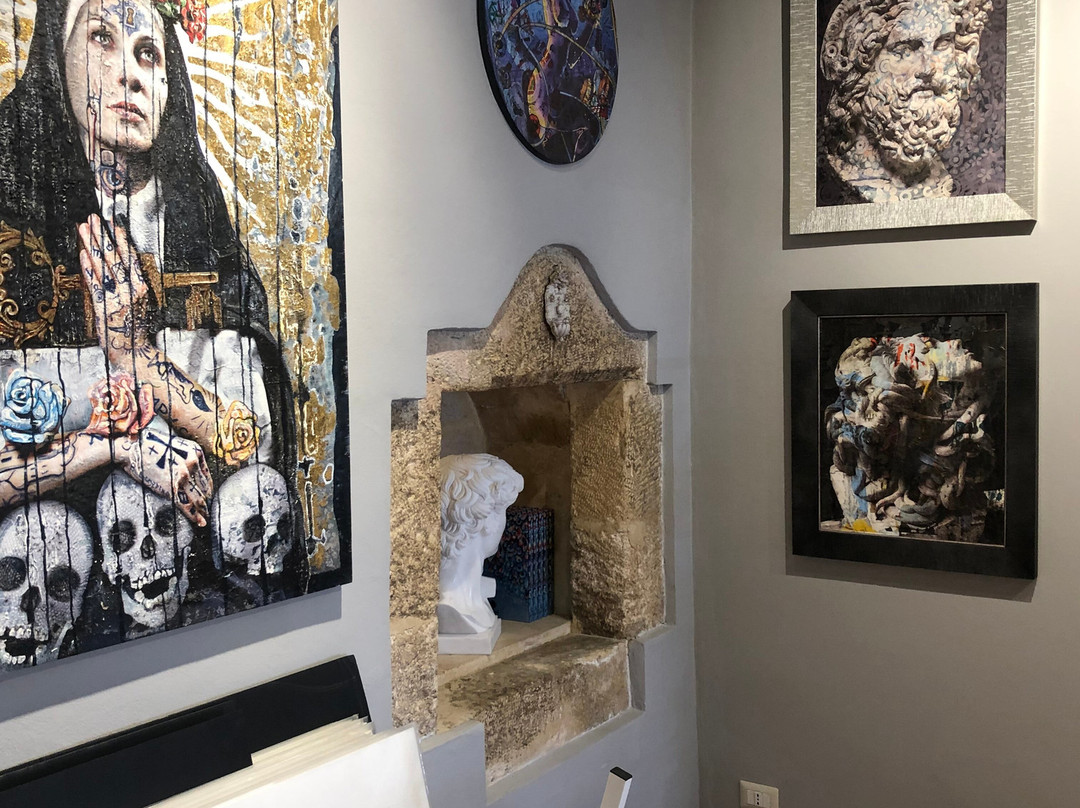 Andrea Chisesi Art Gallery景点图片