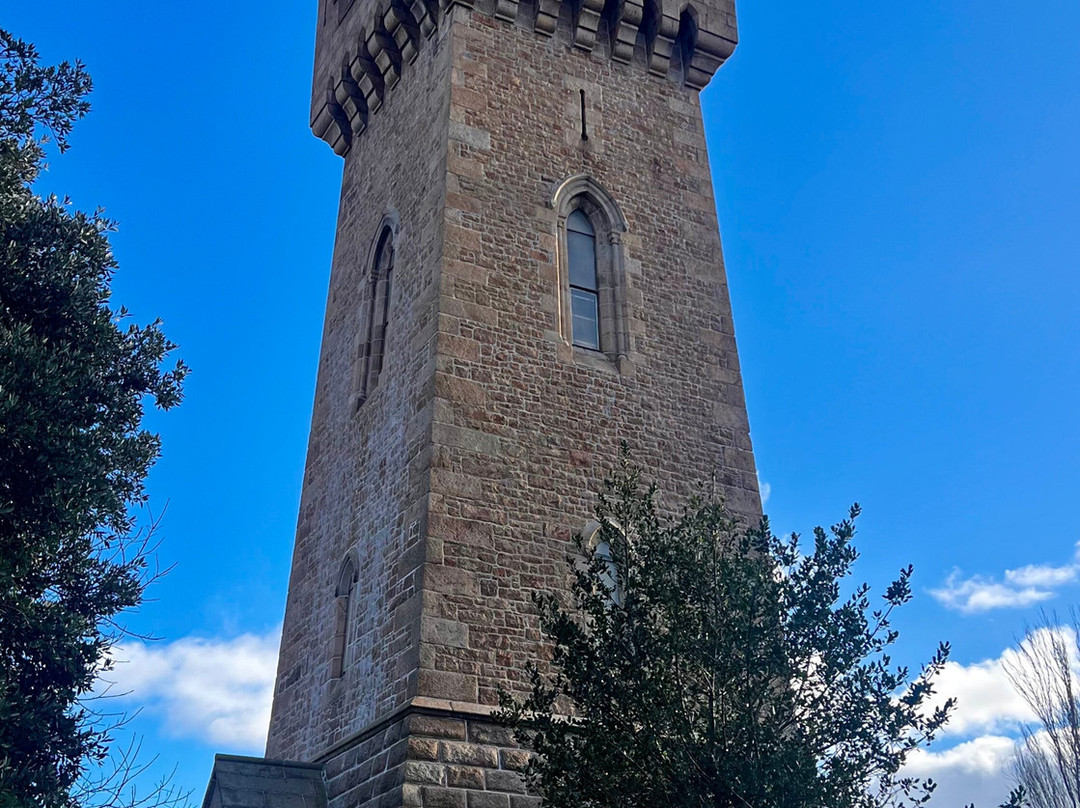 Victoria Tower-根西岛必去景点