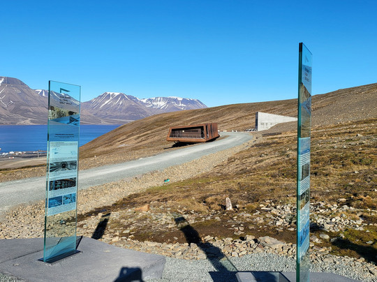 Svalbard Bus and Taxi-朗伊尔城必去景点