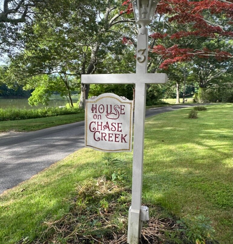 House on Chase Creek主图