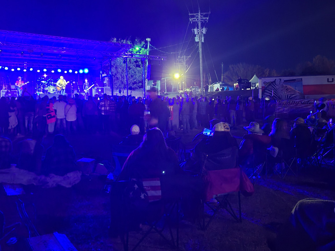 Pop's River Jam & Fall Festival景点图片