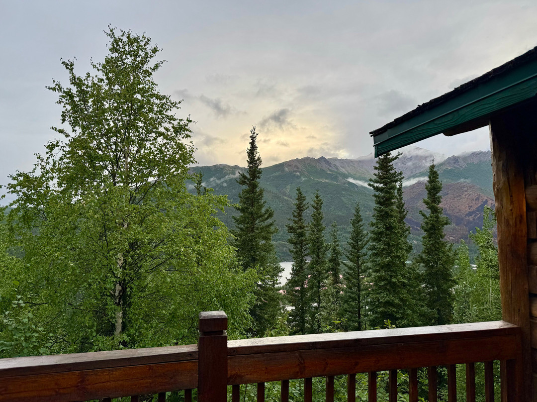 格兰德迪纳利小屋酒店主图