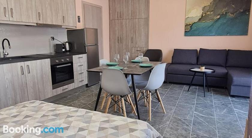 Central Apartments Eretria