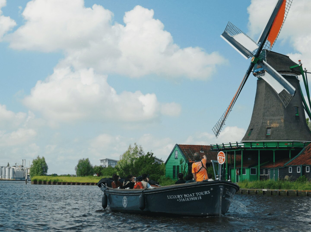 Dutch Boat Tours景点图片