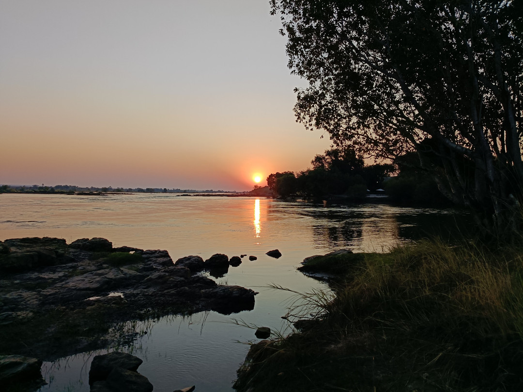 African Joined Tours and Safaris-李文斯顿必去景点