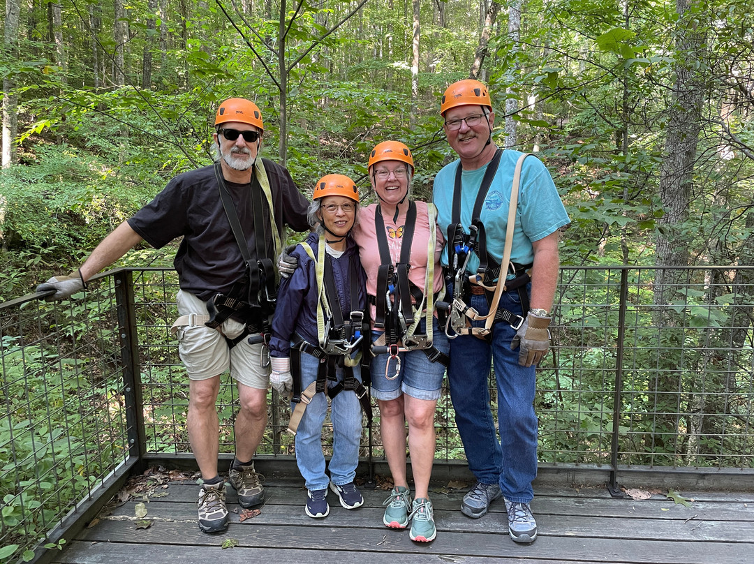 The Gorge Zipline Canopy Tour景点图片
