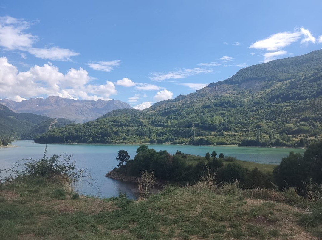 Embalse de Lanuza-韦斯卡省必去景点
