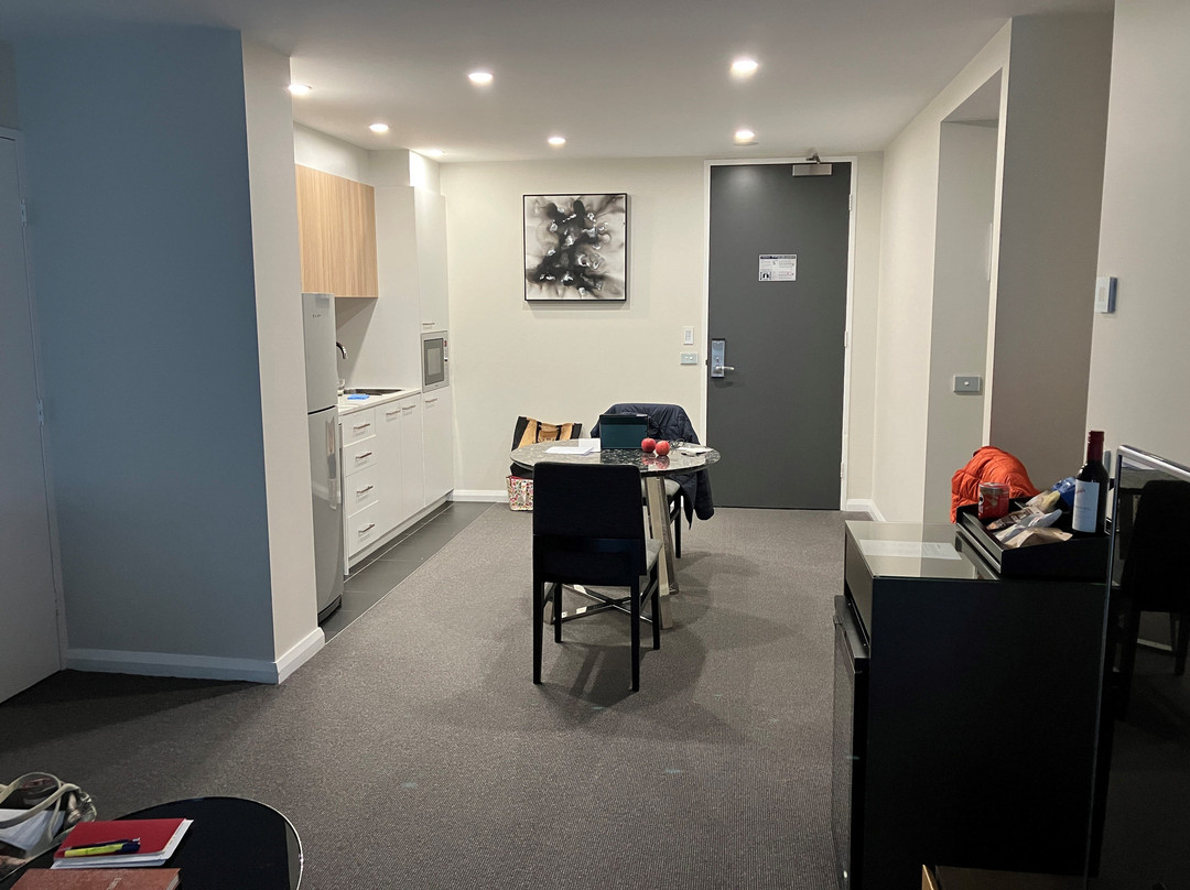 堪培拉大道酒店主图