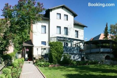 Hotel-Pension Am Kirschberg主图