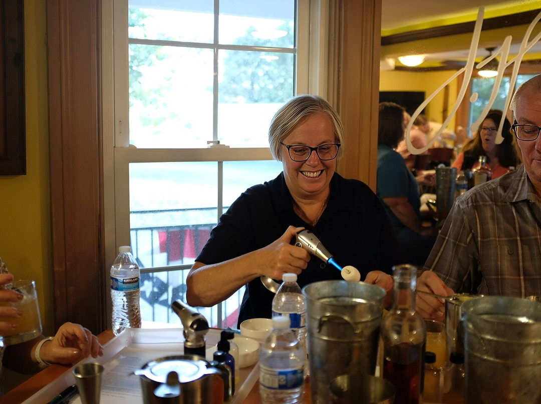 J. Henry & Sons-Dane必去景点