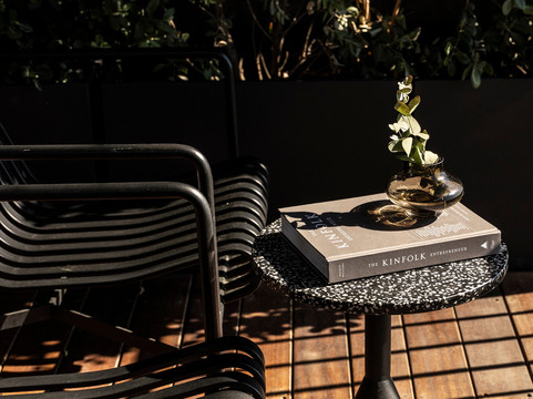 The Modernist Athens主图