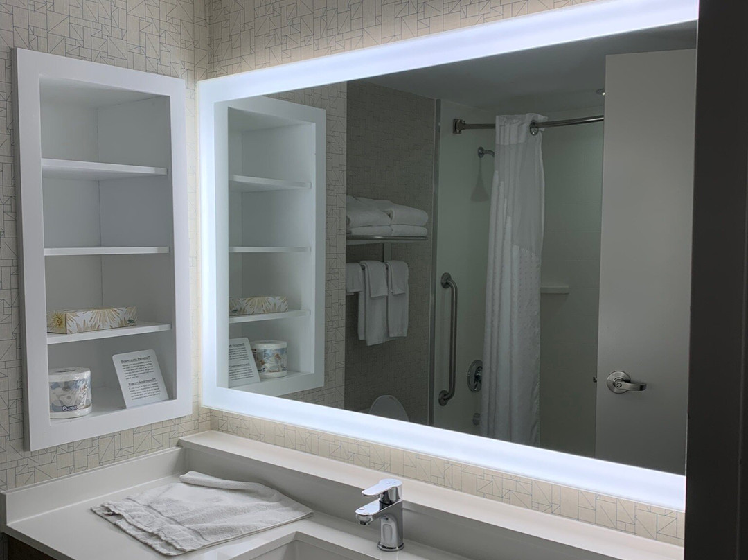 Holiday Inn Express & Suites Belleville By IHG主图