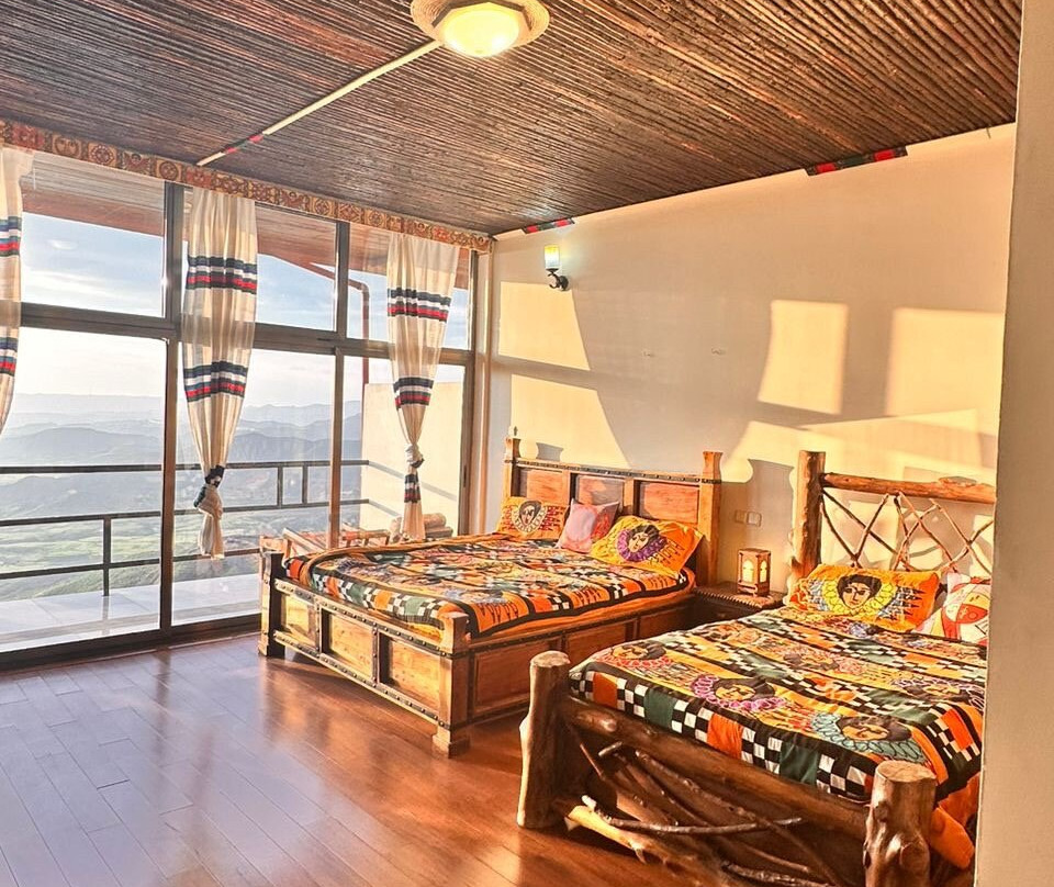 Top Twelve Hotel主图