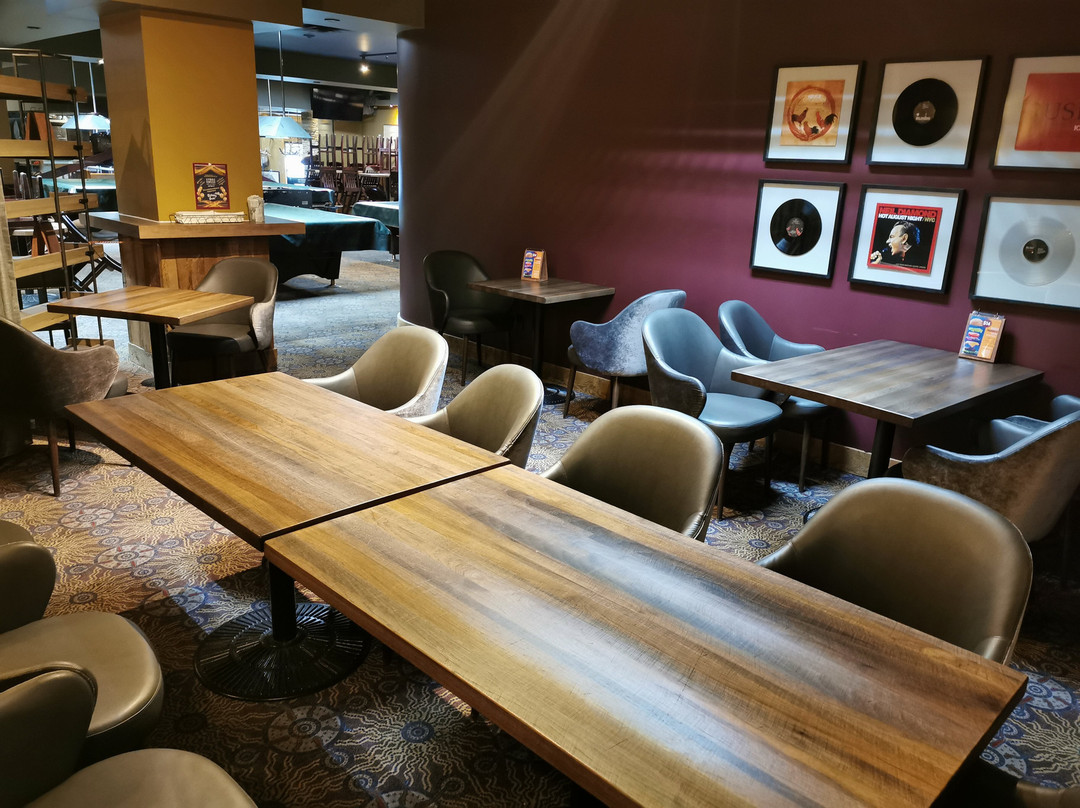 Storehouse Bar & Grill