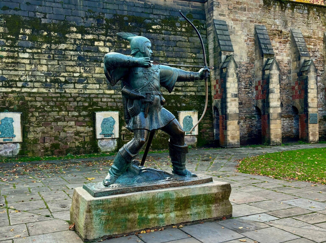Robin Hood Statue-诺丁汉必去景点