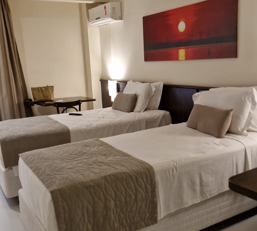 伯格里酒店主图