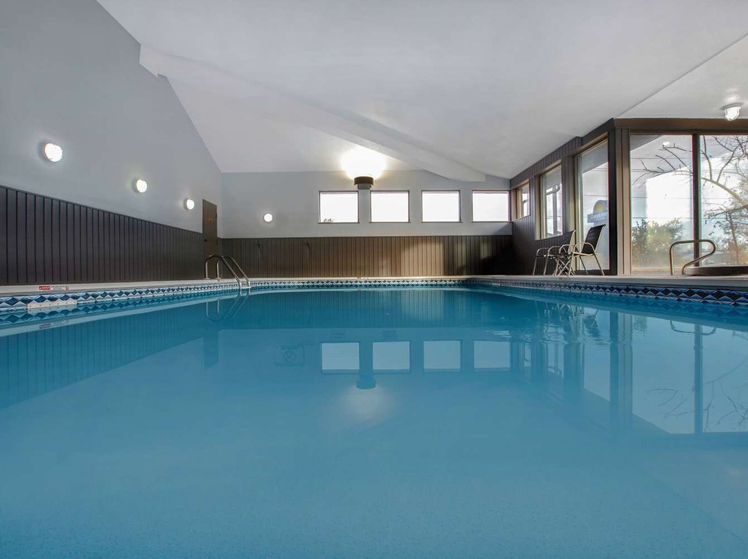 Days Inn by Wyndham Barrie