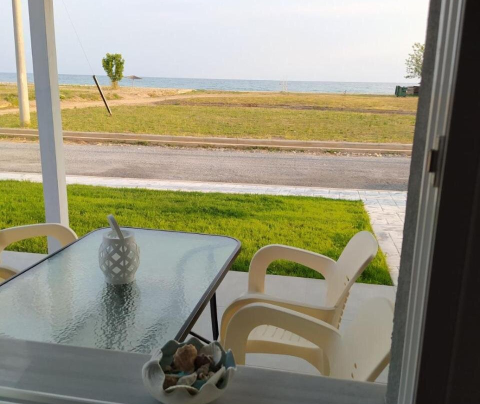 Onar by the sea