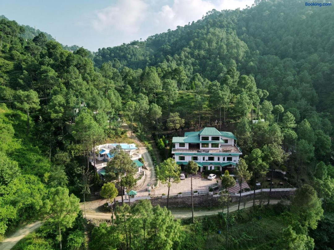 Pineland Chalets And Resorts